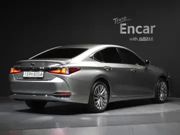 2021 Lexus ES с пробегом 59 950 км
