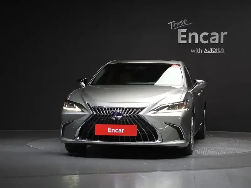2021 Lexus ES с пробегом 59 950 км
