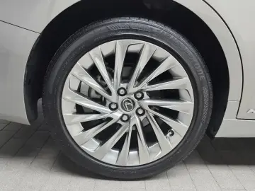 2021 Lexus ES с пробегом 59 950 км