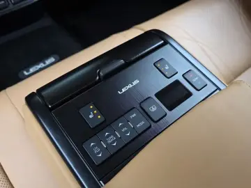2021 Lexus ES с пробегом 59 950 км