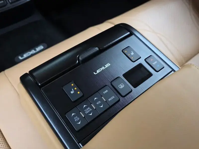 2021 Lexus ES с пробегом 59 950 км