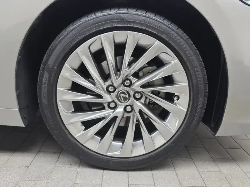2021 Lexus ES с пробегом 59 950 км