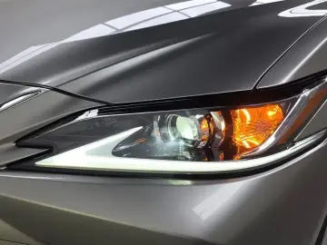 2021 Lexus ES с пробегом 59 950 км