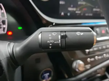 2021 Lexus ES с пробегом 59 950 км
