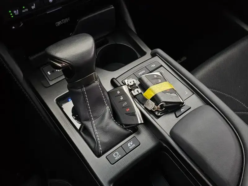 2018 Lexus ES с пробегом 115 356 км
