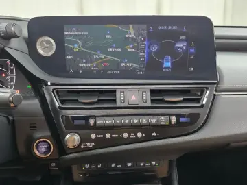 2021 Lexus ES с пробегом 59 950 км