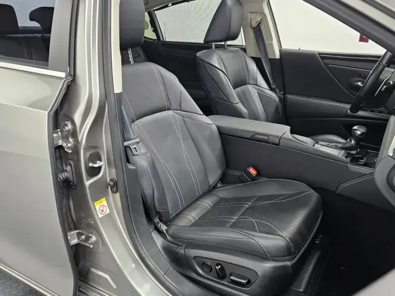 2018 Lexus ES с пробегом 115 356 км