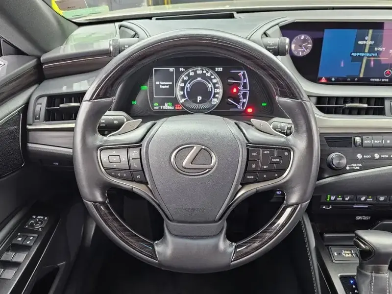 2018 Lexus ES с пробегом 115 356 км