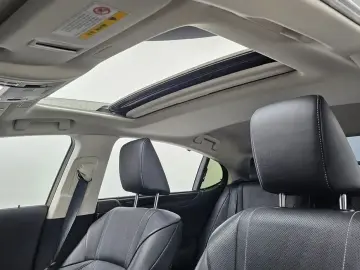 2018 Lexus ES с пробегом 115 356 км