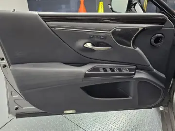 2018 Lexus ES с пробегом 115 356 км
