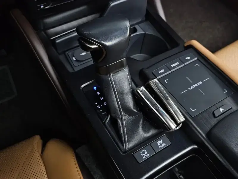 2020 Lexus ES с пробегом 81 244 км