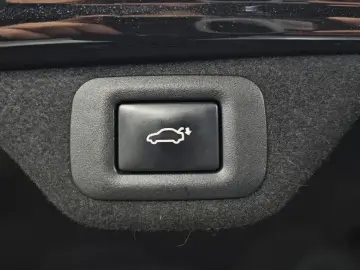 2020 Lexus ES с пробегом 81 244 км