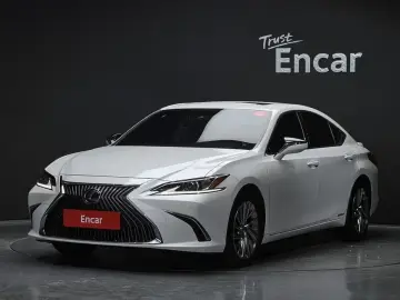2021 Lexus ES с пробегом 100 668 км