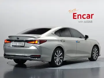 2018 Lexus ES с пробегом 92 363 км
