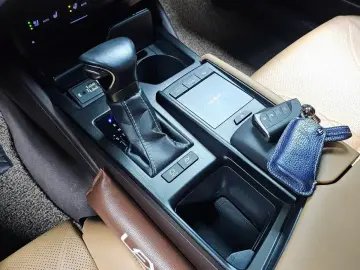2018 Lexus ES с пробегом 92 363 км