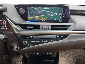 2018 Lexus ES с пробегом 92 363 км