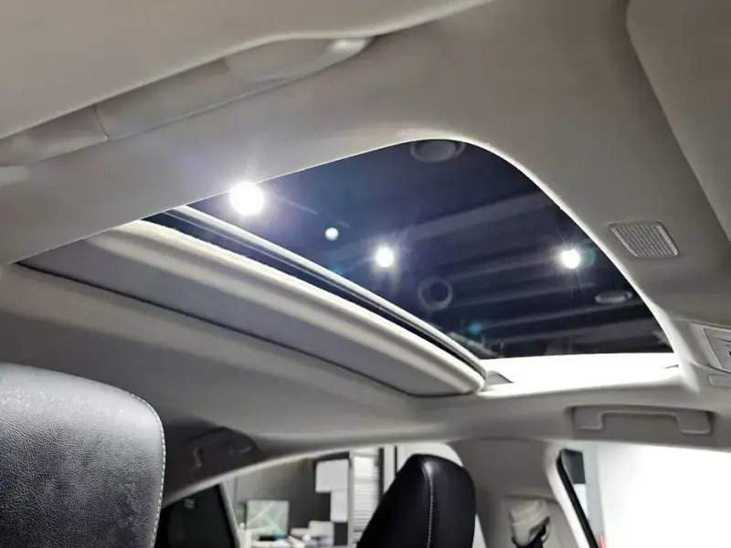 2021 Lexus ES с пробегом 100 668 км