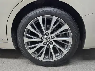2018 Lexus ES с пробегом 92 363 км