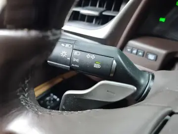 2018 Lexus ES с пробегом 92 363 км