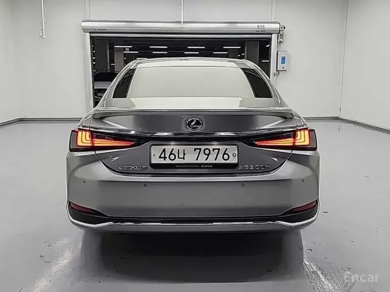 2019 Lexus ES с пробегом 52 999 км