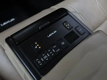 2018 Lexus ES с пробегом 117 235 км