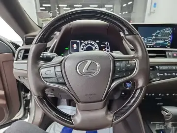 2019 Lexus ES с пробегом 52 999 км