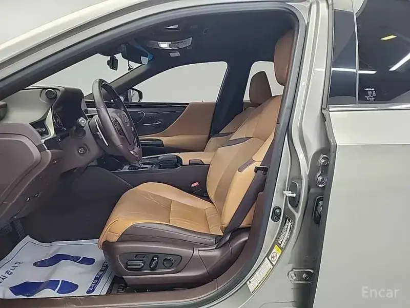 2019 Lexus ES с пробегом 52 999 км