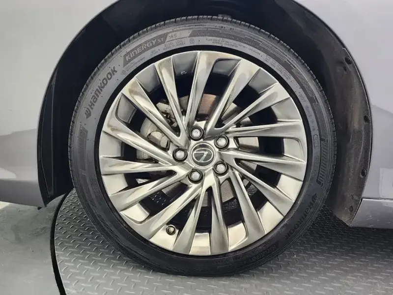 2019 Lexus ES с пробегом 78 838 км