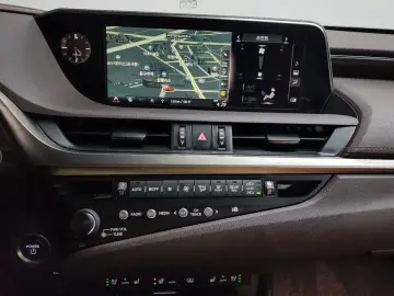 2019 Lexus ES с пробегом 78 838 км