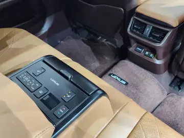 2019 Lexus ES с пробегом 78 838 км