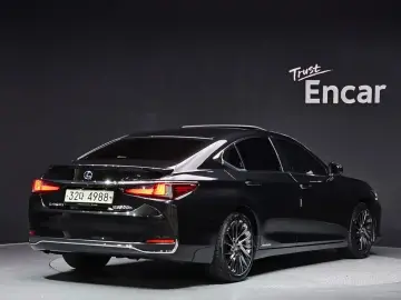 2018 Lexus ES с пробегом 111 316 км