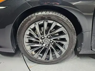 2018 Lexus ES с пробегом 111 316 км