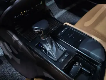 2018 Lexus ES с пробегом 111 316 км