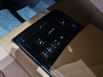 2018 Lexus ES с пробегом 111 316 км