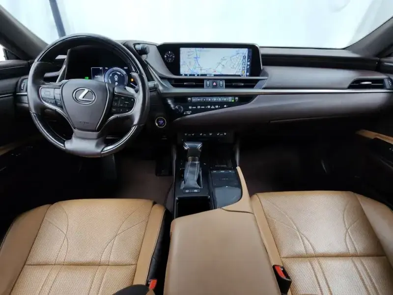 2018 Lexus ES с пробегом 111 004 км