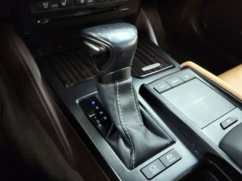 2018 Lexus ES с пробегом 111 004 км