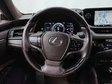 2018 Lexus ES с пробегом 111 004 км