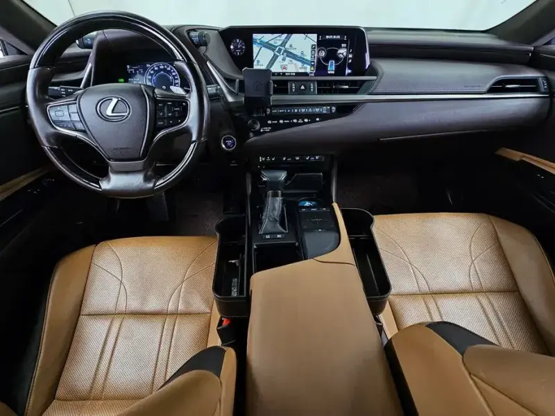 2019 Lexus ES с пробегом 173 021 км