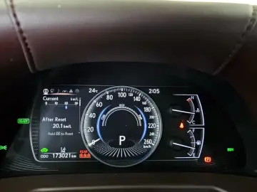 2019 Lexus ES с пробегом 173 021 км