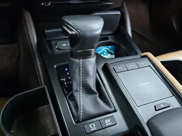 2019 Lexus ES с пробегом 173 021 км