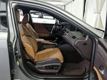2019 Lexus ES с пробегом 173 021 км