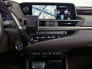 2019 Lexus ES с пробегом 173 021 км