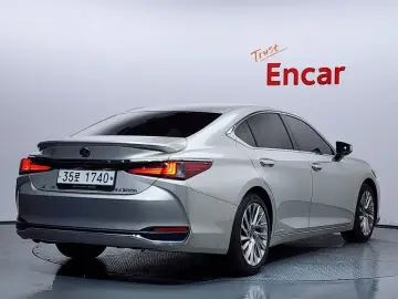 2019 Lexus ES с пробегом 37 966 км