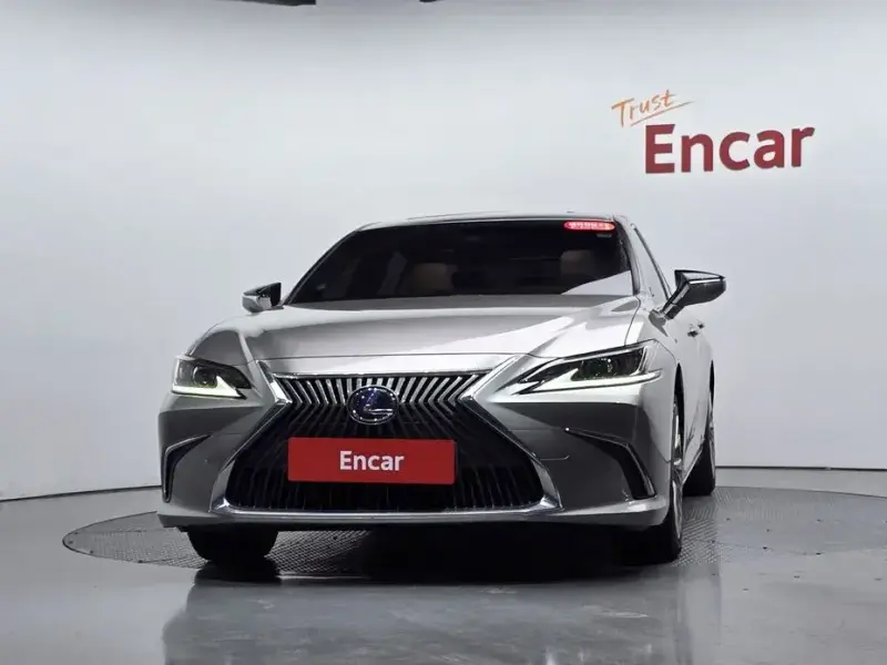 2021 Lexus ES с пробегом 97 461 км