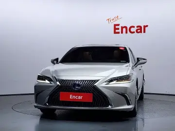 2019 Lexus ES с пробегом 37 966 км