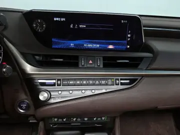 2021 Lexus ES с пробегом 97 461 км