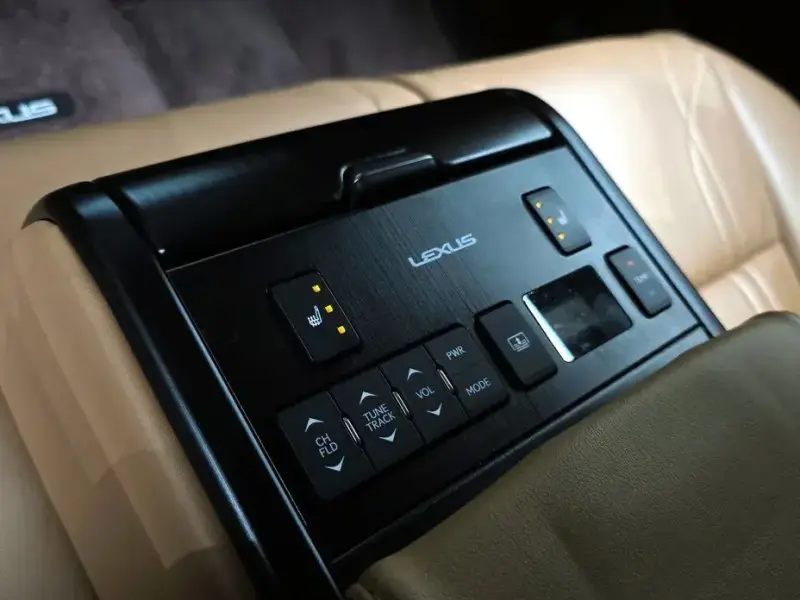 2021 Lexus ES с пробегом 97 461 км