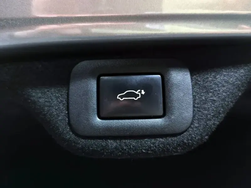 2021 Lexus ES с пробегом 97 461 км