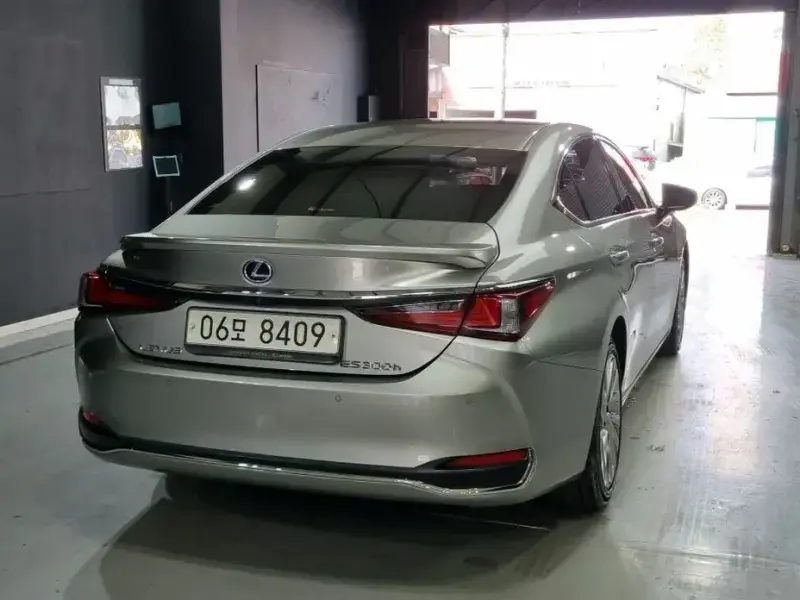 2018 Lexus ES с пробегом 122 170 км