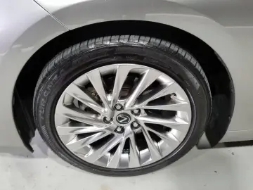 2018 Lexus ES с пробегом 122 170 км